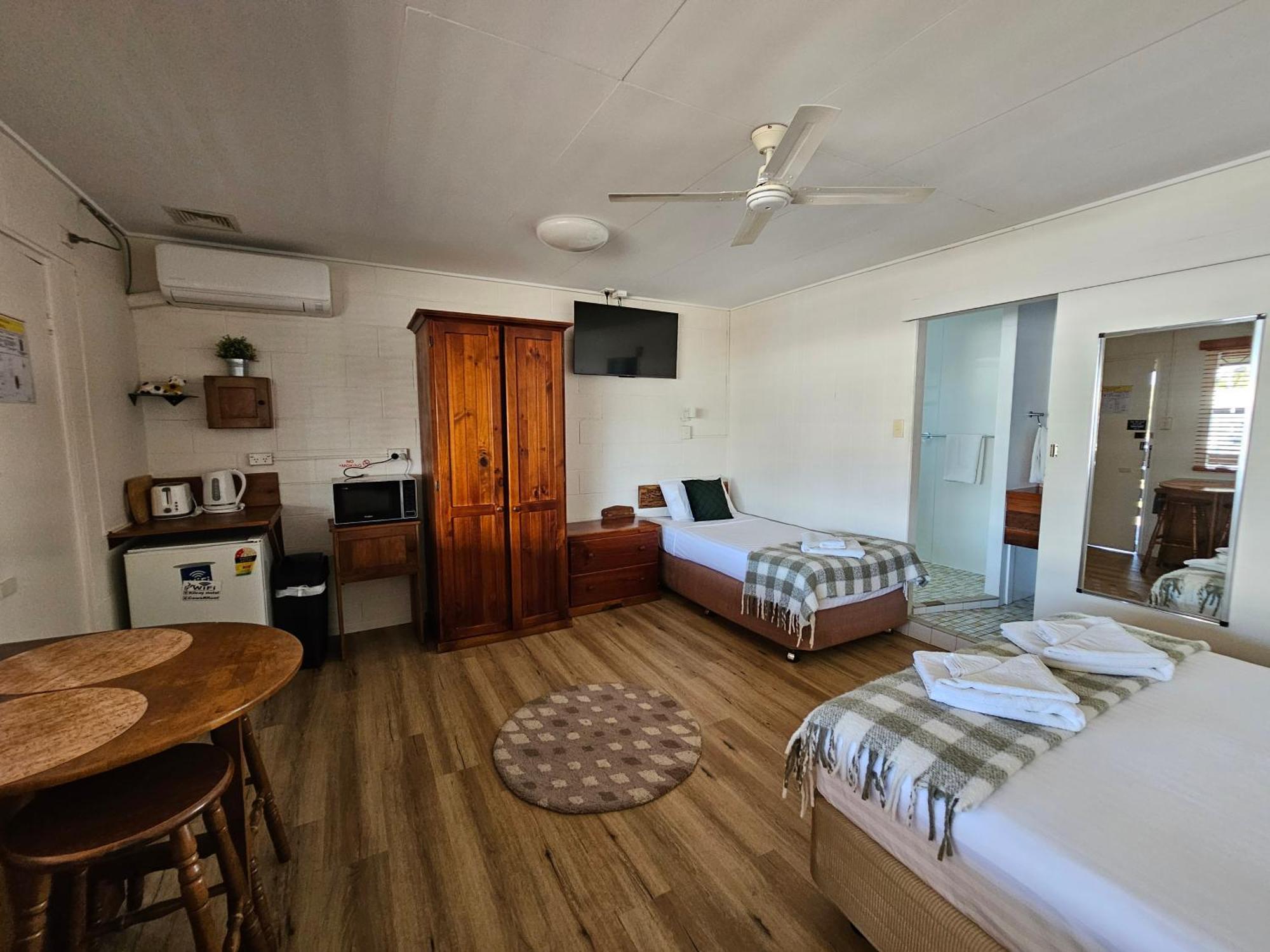 Kilcoy Motel Bagian luar foto