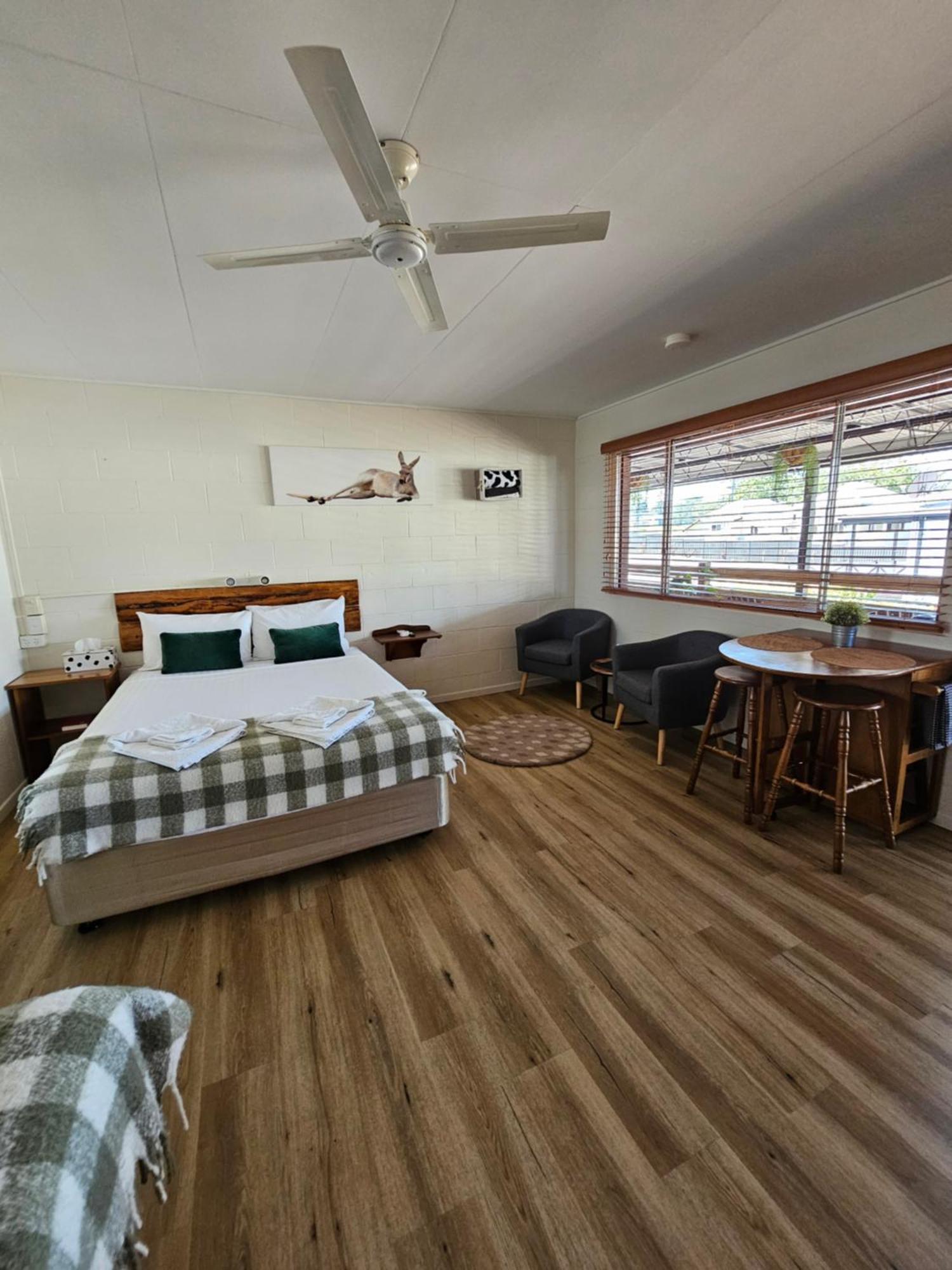 Kilcoy Motel Bagian luar foto